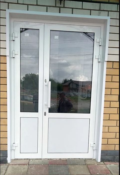 Двери алюминиевые двустворчатые 62 серия ( размер любой)