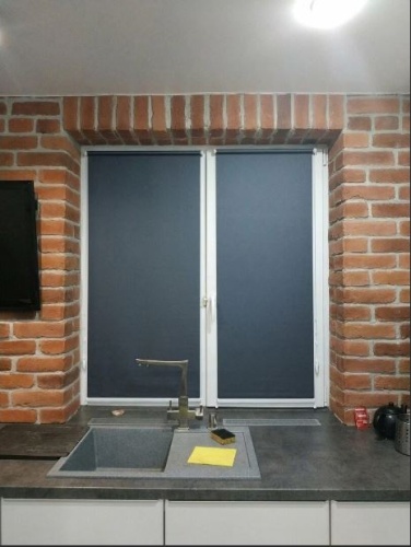 Рольшторы в кассете блэкаут (полное затемнение)