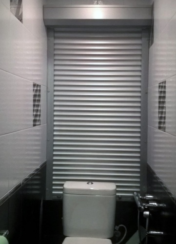 Рольставни в туалет